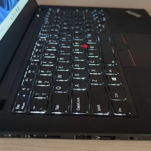 Lenovo ThinkPad T14 10th gen reforme (seconde main en tres bon état) – Image 2